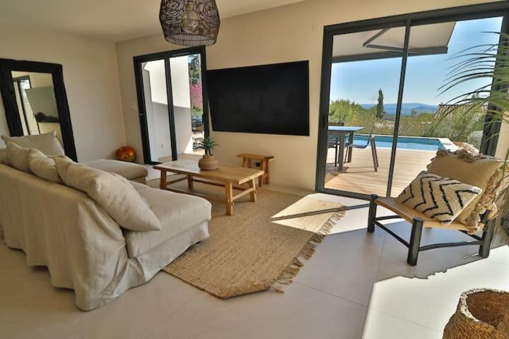 Apartamento Agradable Y Comoda Casa Condes *